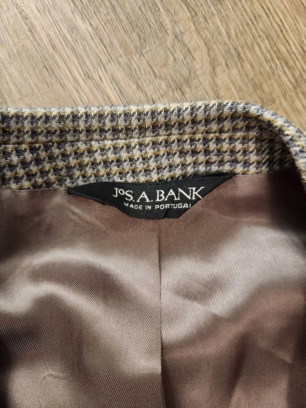 Jos. A. Bank. Sports coat 100% Silk Men's 44L Houndstooth Multicolor 2 button v
